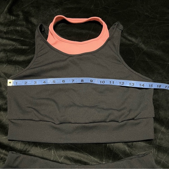 Colorblock Criss Cross Top & Cut Out Biker Shorts (Large) - Picture 6 of 10